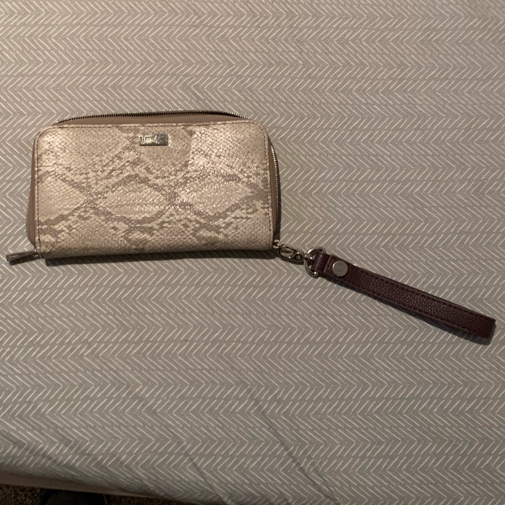 Jewel By Thirty One Wallet